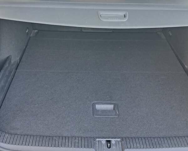 Серый Фольксваген Пассат, объемом двигателя 2 л и пробегом 258 тыс. км за 17600 $, фото 12 на Automoto.ua