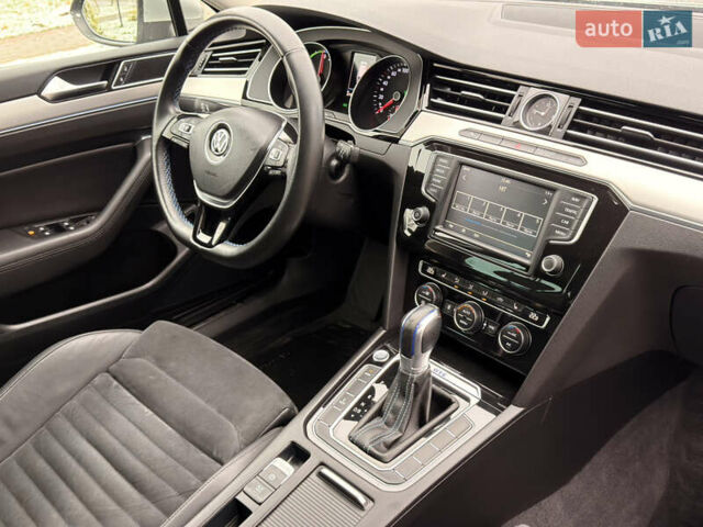 Серый Фольксваген Пассат, объемом двигателя 1.4 л и пробегом 210 тыс. км за 18900 $, фото 28 на Automoto.ua