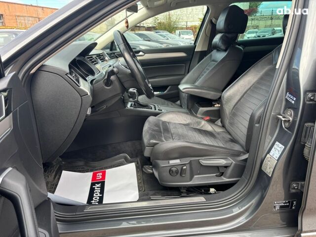 Сірий Фольксваген Пассат, об'ємом двигуна 2 л та пробігом 210 тис. км за 17590 $, фото 14 на Automoto.ua