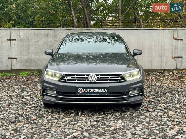 Серый Фольксваген Пассат, объемом двигателя 1.97 л и пробегом 222 тыс. км за 16990 $, фото 1 на Automoto.ua