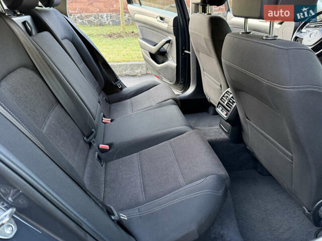 Серый Фольксваген Пассат, объемом двигателя 2 л и пробегом 228 тыс. км за 13950 $, фото 52 на Automoto.ua