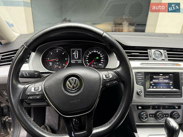 Серый Фольксваген Пассат, объемом двигателя 1.97 л и пробегом 249 тыс. км за 16500 $, фото 13 на Automoto.ua