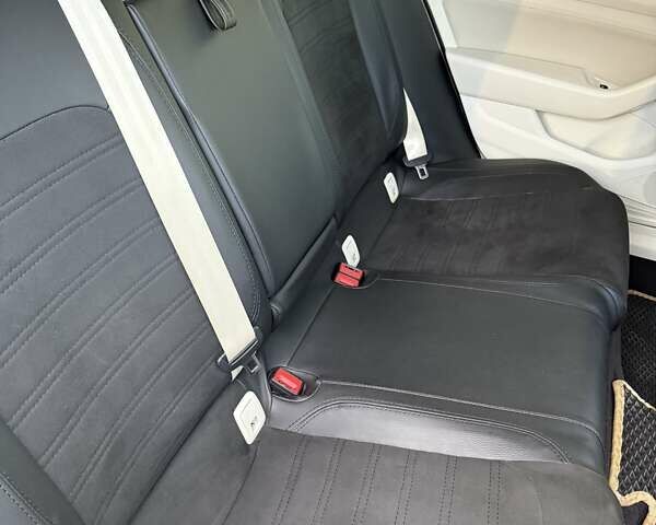 Серый Фольксваген Пассат, объемом двигателя 1.97 л и пробегом 315 тыс. км за 14000 $, фото 7 на Automoto.ua