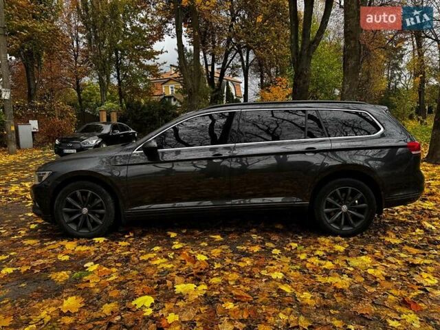 Фольксваген Пассат 2017 в Киеве на Automoto.ua Серый Фольксваген Пассат, объемом двигателя 2 л и пробегом 282 тыс. км за 13790 $, фото 11 на Automoto.ua