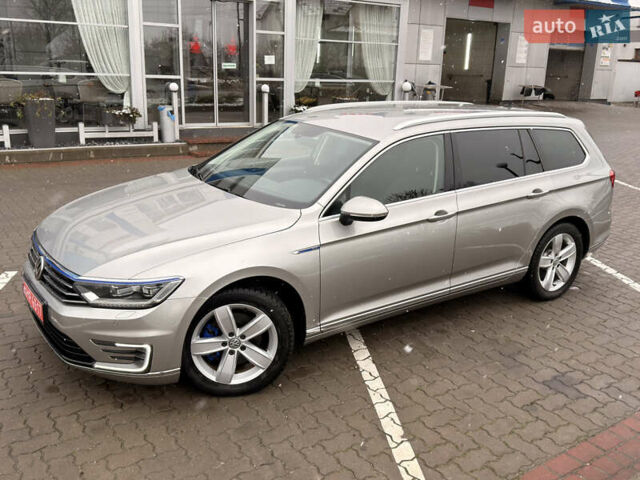 Серый Фольксваген Пассат, объемом двигателя 1.4 л и пробегом 210 тыс. км за 18900 $, фото 1 на Automoto.ua