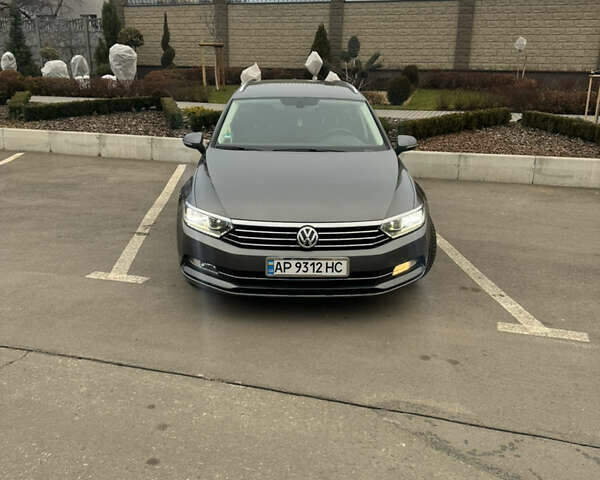 Серый Фольксваген Пассат, объемом двигателя 1.97 л и пробегом 210 тыс. км за 16000 $, фото 9 на Automoto.ua