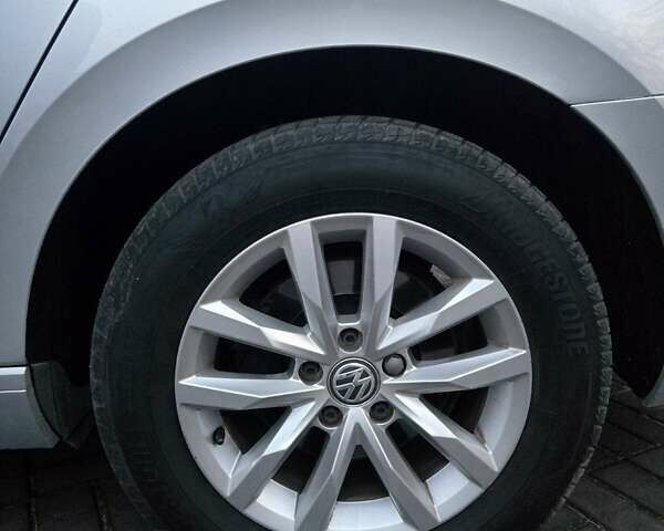 Серый Фольксваген Пассат, объемом двигателя 1.6 л и пробегом 249 тыс. км за 13499 $, фото 35 на Automoto.ua