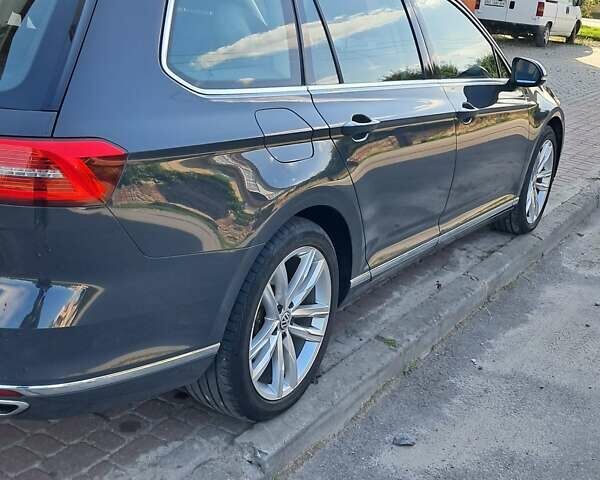 Серый Фольксваген Пассат, объемом двигателя 2 л и пробегом 258 тыс. км за 17700 $, фото 9 на Automoto.ua