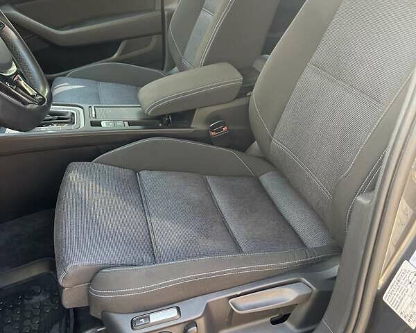 Сірий Фольксваген Пассат, об'ємом двигуна 1.97 л та пробігом 185 тис. км за 17500 $, фото 11 на Automoto.ua