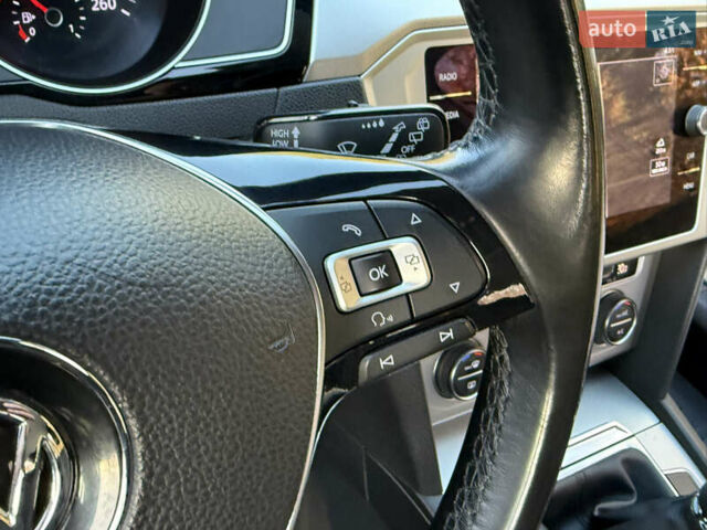 Серый Фольксваген Пассат, объемом двигателя 2 л и пробегом 228 тыс. км за 13950 $, фото 24 на Automoto.ua