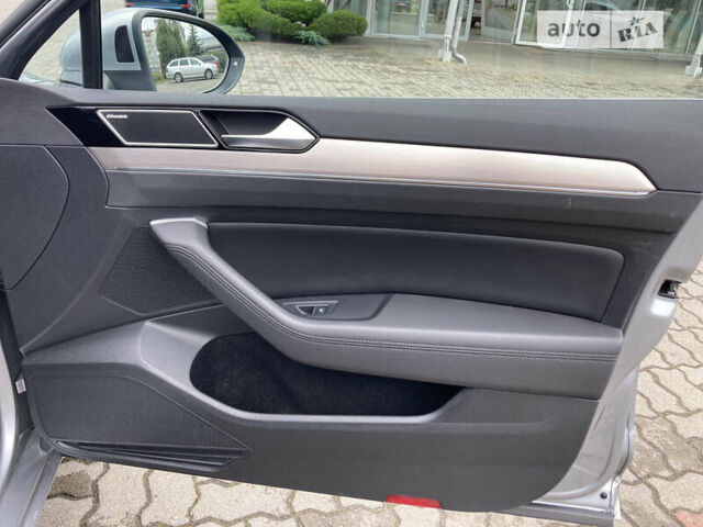 Серый Фольксваген Пассат, объемом двигателя 1.97 л и пробегом 180 тыс. км за 20500 $, фото 25 на Automoto.ua