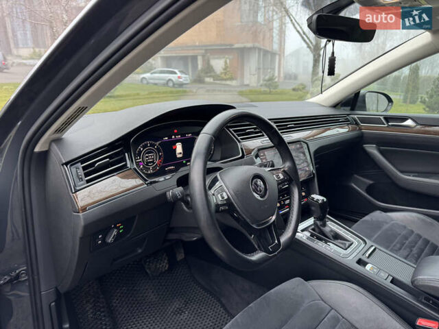 Серый Фольксваген Пассат, объемом двигателя 1.97 л и пробегом 230 тыс. км за 16650 $, фото 14 на Automoto.ua