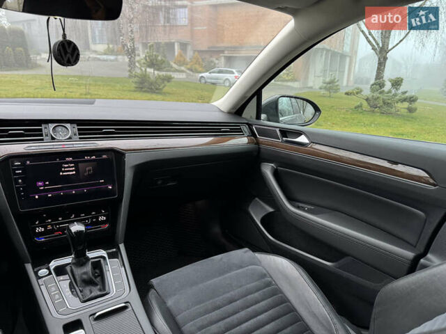 Серый Фольксваген Пассат, объемом двигателя 1.97 л и пробегом 230 тыс. км за 16650 $, фото 20 на Automoto.ua