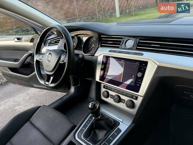 Серый Фольксваген Пассат, объемом двигателя 2 л и пробегом 228 тыс. км за 13950 $, фото 50 на Automoto.ua