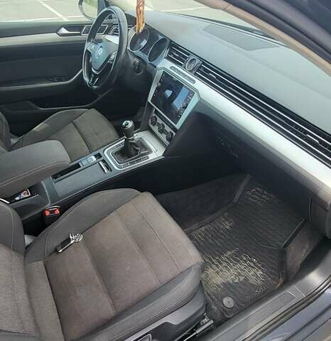 Серый Фольксваген Пассат, объемом двигателя 1.97 л и пробегом 265 тыс. км за 13500 $, фото 21 на Automoto.ua