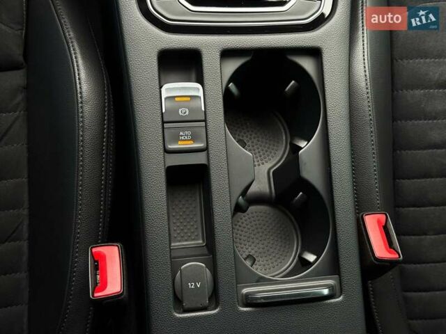 Серый Фольксваген Пассат, объемом двигателя 2 л и пробегом 199 тыс. км за 21499 $, фото 47 на Automoto.ua