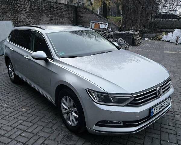 Серый Фольксваген Пассат, объемом двигателя 1.6 л и пробегом 249 тыс. км за 13499 $, фото 10 на Automoto.ua