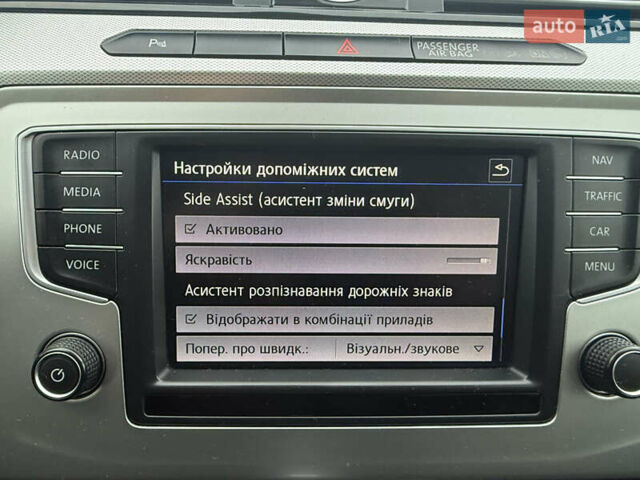 Сірий Фольксваген Пассат, об'ємом двигуна 2 л та пробігом 212 тис. км за 15400 $, фото 27 на Automoto.ua