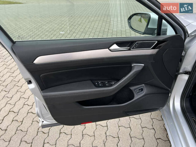 Серый Фольксваген Пассат, объемом двигателя 2 л и пробегом 280 тыс. км за 15500 $, фото 22 на Automoto.ua