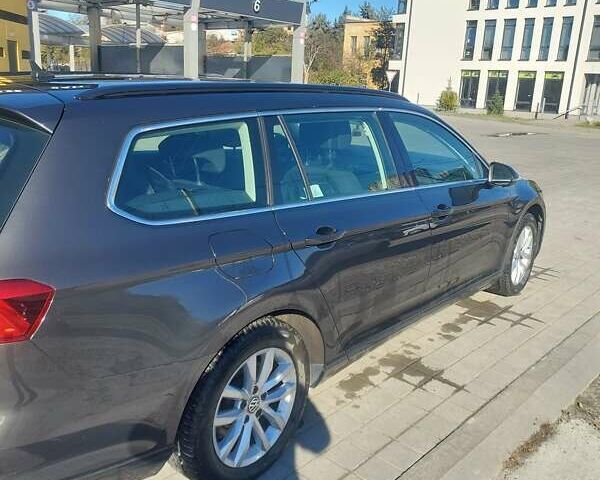 Серый Фольксваген Пассат, объемом двигателя 1.6 л и пробегом 188 тыс. км за 16900 $, фото 2 на Automoto.ua