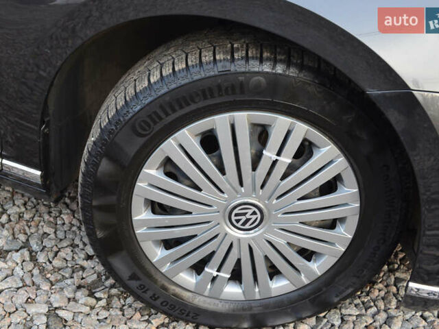 Серый Фольксваген Пассат, объемом двигателя 1.97 л и пробегом 281 тыс. км за 18200 $, фото 12 на Automoto.ua