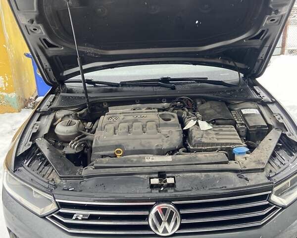 Серый Фольксваген Пассат, объемом двигателя 1.97 л и пробегом 240 тыс. км за 15999 $, фото 20 на Automoto.ua