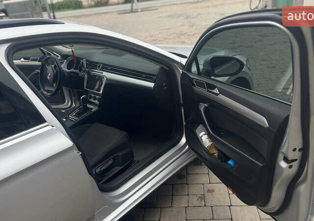 Серый Фольксваген Пассат, объемом двигателя 1.97 л и пробегом 299 тыс. км за 16750 $, фото 5 на Automoto.ua