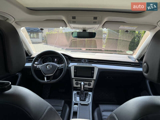 Серый Фольксваген Пассат, объемом двигателя 1.6 л и пробегом 251 тыс. км за 15499 $, фото 34 на Automoto.ua