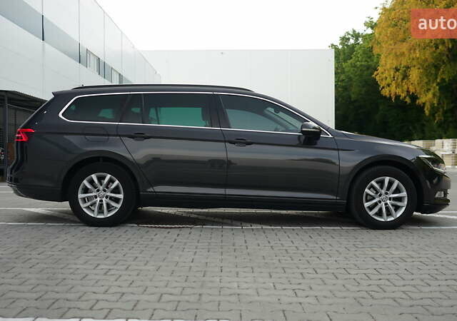 Серый Фольксваген Пассат, объемом двигателя 1.6 л и пробегом 270 тыс. км за 15300 $, фото 3 на Automoto.ua