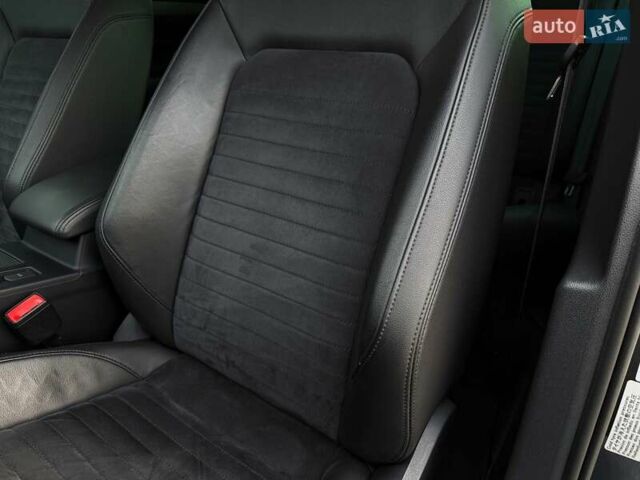 Серый Фольксваген Пассат, объемом двигателя 2 л и пробегом 199 тыс. км за 21499 $, фото 29 на Automoto.ua