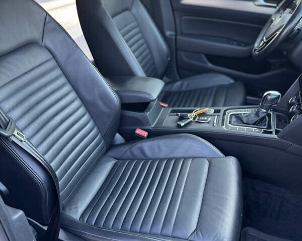 Серый Фольксваген Пассат, объемом двигателя 2 л и пробегом 257 тыс. км за 17999 $, фото 46 на Automoto.ua