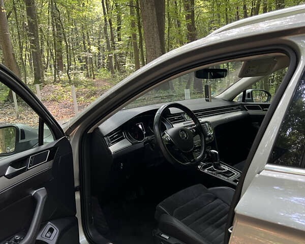 Серый Фольксваген Пассат, объемом двигателя 1.97 л и пробегом 266 тыс. км за 18950 $, фото 20 на Automoto.ua