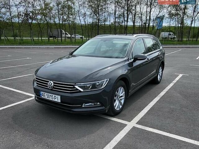 Серый Фольксваген Пассат, объемом двигателя 1.97 л и пробегом 265 тыс. км за 13500 $, фото 2 на Automoto.ua