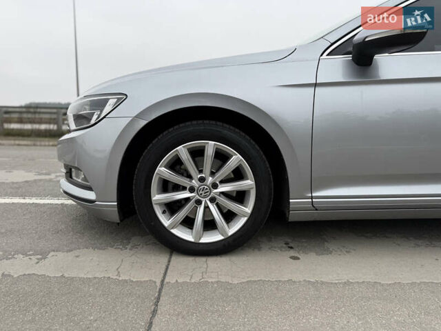 Серый Фольксваген Пассат, объемом двигателя 1.6 л и пробегом 251 тыс. км за 14800 $, фото 16 на Automoto.ua