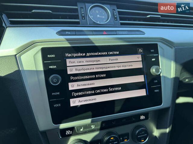 Серый Фольксваген Пассат, объемом двигателя 2 л и пробегом 328 тыс. км за 15800 $, фото 19 на Automoto.ua