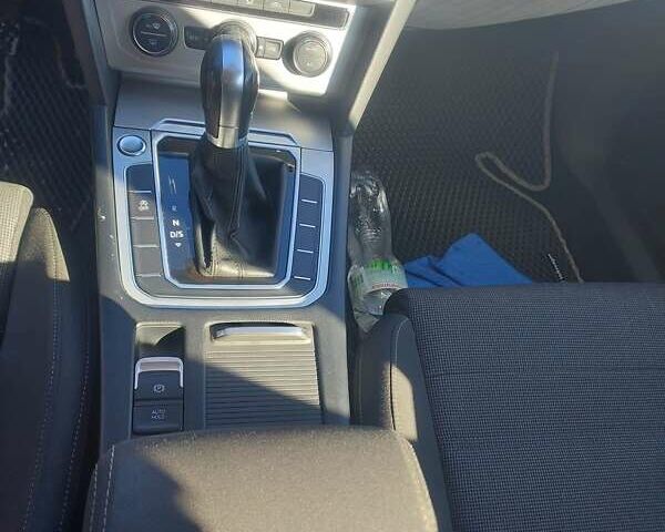 Серый Фольксваген Пассат, объемом двигателя 1.6 л и пробегом 188 тыс. км за 16900 $, фото 4 на Automoto.ua