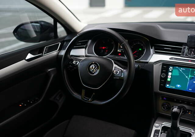 Серый Фольксваген Пассат, объемом двигателя 1.6 л и пробегом 270 тыс. км за 15300 $, фото 30 на Automoto.ua