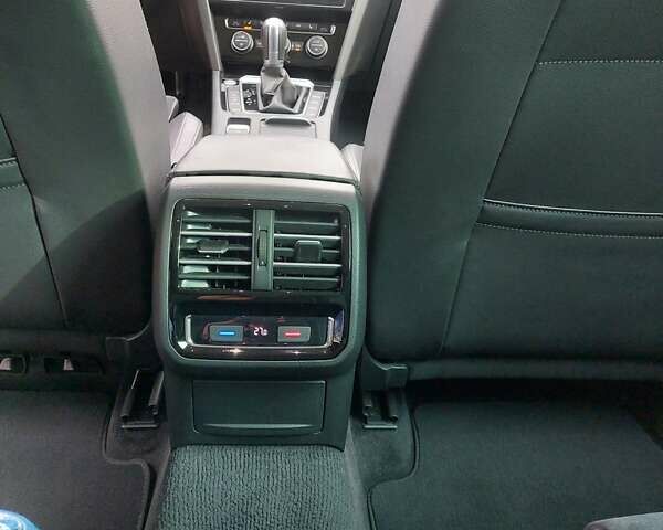 Фольксваген Пассат 2017 в Могилев-Подольском на Automoto.ua Серый Фольксваген Пассат, объемом двигателя 1.97 л и пробегом 278 тыс. км за 18500 $, фото 13 на Automoto.ua