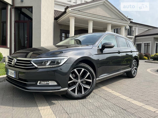 Серый Фольксваген Пассат, объемом двигателя 2 л и пробегом 215 тыс. км за 20000 $, фото 1 на Automoto.ua