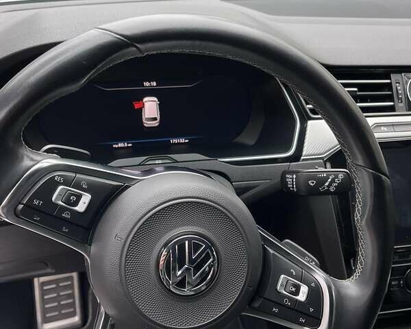 Серый Фольксваген Пассат, объемом двигателя 2 л и пробегом 175 тыс. км за 22500 $, фото 14 на Automoto.ua