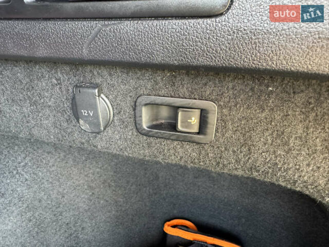 Серый Фольксваген Пассат, объемом двигателя 1.97 л и пробегом 262 тыс. км за 18400 $, фото 25 на Automoto.ua