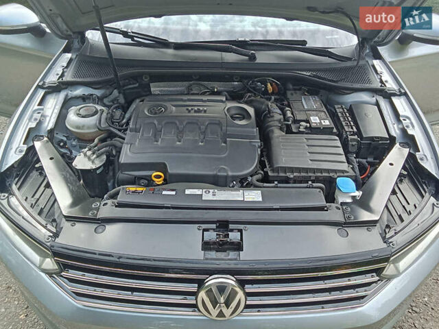 Серый Фольксваген Пассат, объемом двигателя 2 л и пробегом 315 тыс. км за 15500 $, фото 8 на Automoto.ua