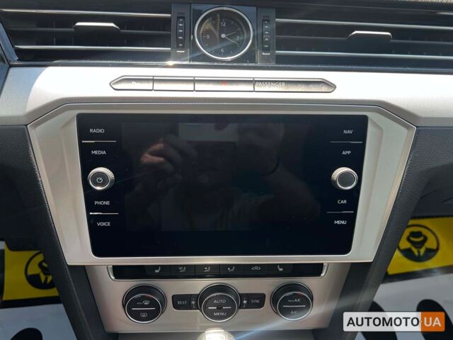 Серый Фольксваген Пассат, объемом двигателя 2 л и пробегом 194 тыс. км за 18990 $, фото 14 на Automoto.ua