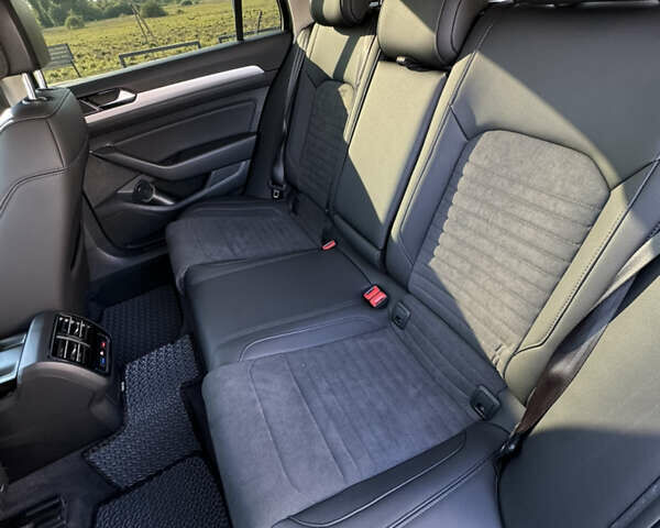 Сірий Фольксваген Пассат, об'ємом двигуна 1.97 л та пробігом 254 тис. км за 17500 $, фото 16 на Automoto.ua