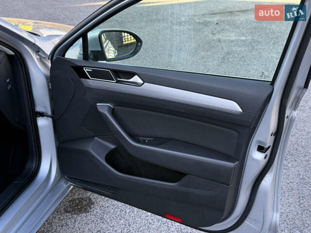 Сірий Фольксваген Пассат, об'ємом двигуна 1.97 л та пробігом 220 тис. км за 16800 $, фото 34 на Automoto.ua