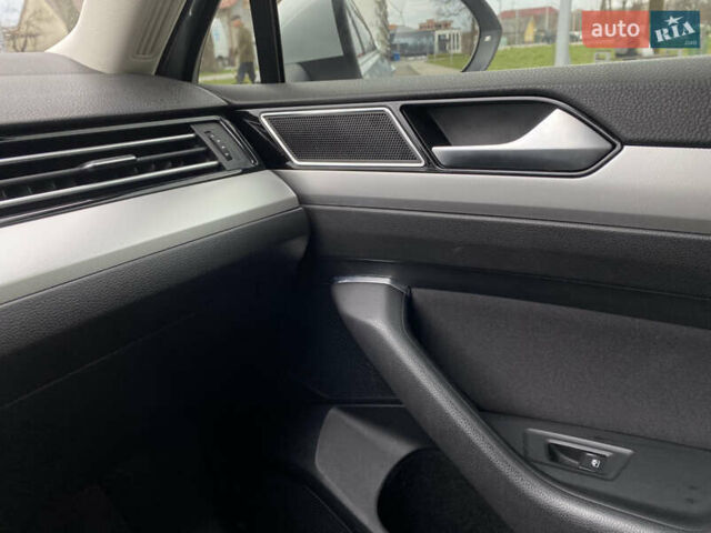 Серый Фольксваген Пассат, объемом двигателя 2 л и пробегом 241 тыс. км за 16900 $, фото 22 на Automoto.ua