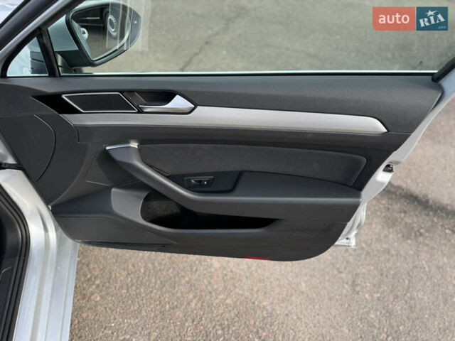 Серый Фольксваген Пассат, объемом двигателя 1.97 л и пробегом 207 тыс. км за 17300 $, фото 78 на Automoto.ua