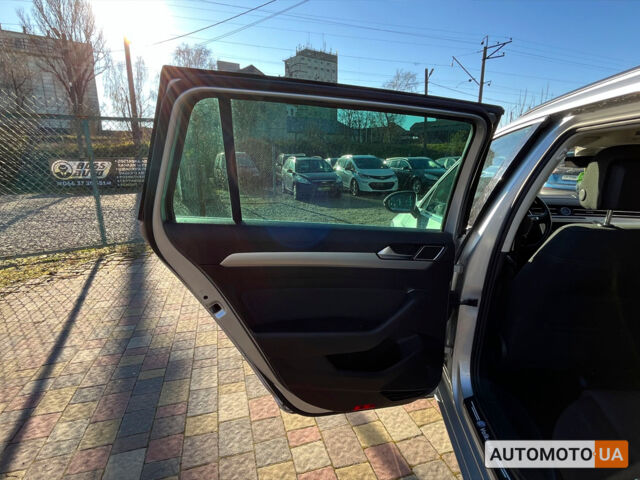 Серый Фольксваген Пассат, объемом двигателя 2 л и пробегом 268 тыс. км за 17300 $, фото 13 на Automoto.ua