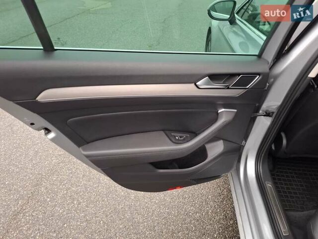 Серый Фольксваген Пассат, объемом двигателя 1.97 л и пробегом 214 тыс. км за 17400 $, фото 17 на Automoto.ua