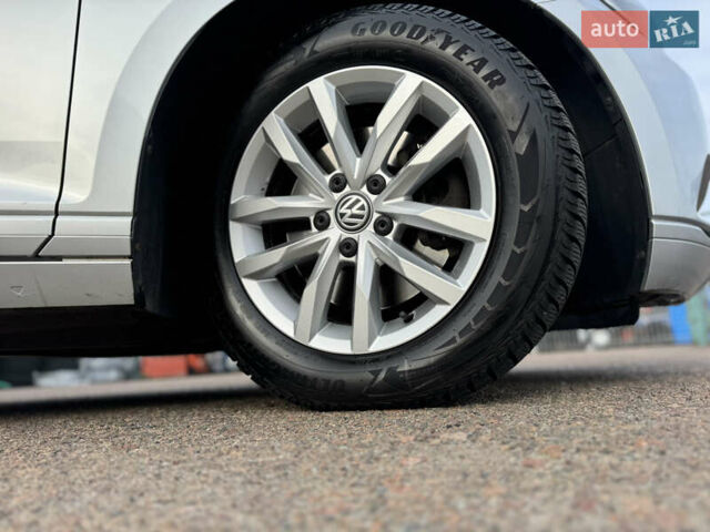 Серый Фольксваген Пассат, объемом двигателя 1.97 л и пробегом 207 тыс. км за 17300 $, фото 26 на Automoto.ua